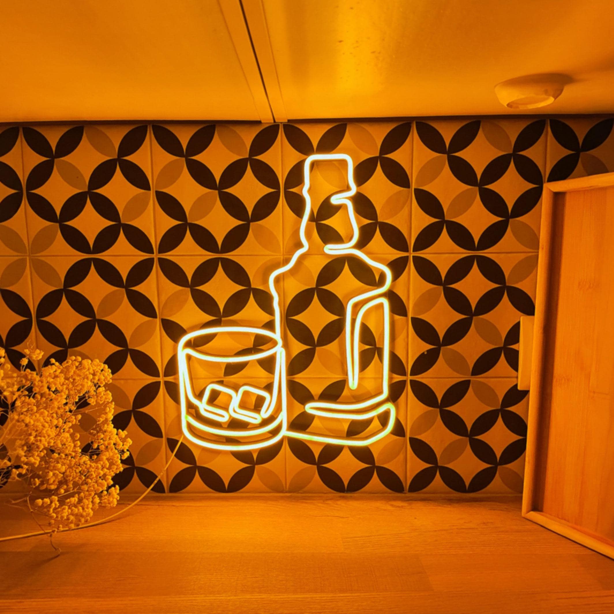 Garage Bar Neon Sign β Whiskey Wall Art for Men, Man Cave Light, Rustic LED Gift for Him, Garage Makeover Decor