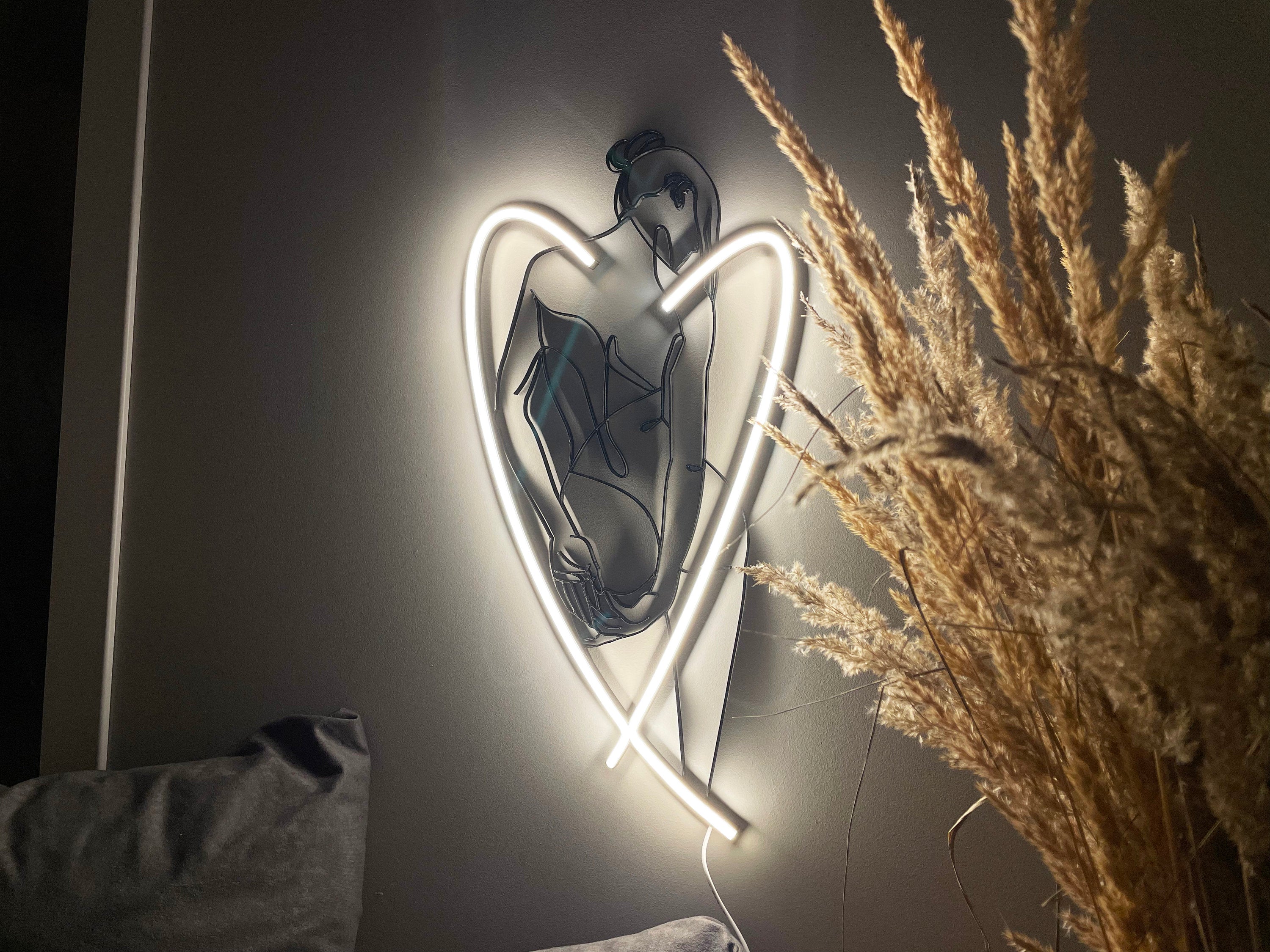 Girl neon sign - Neonon