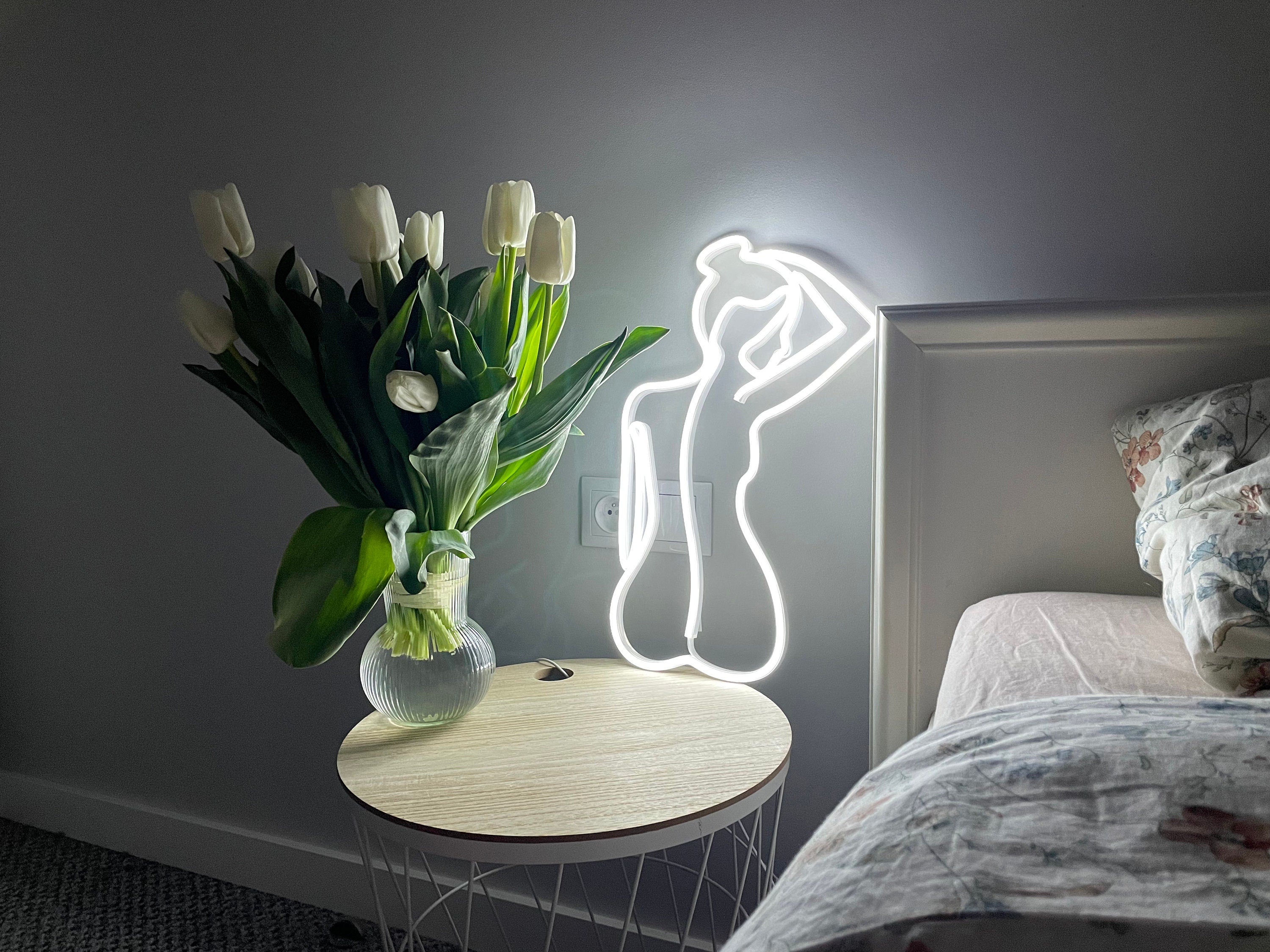 Girl body neon sign - Neonon