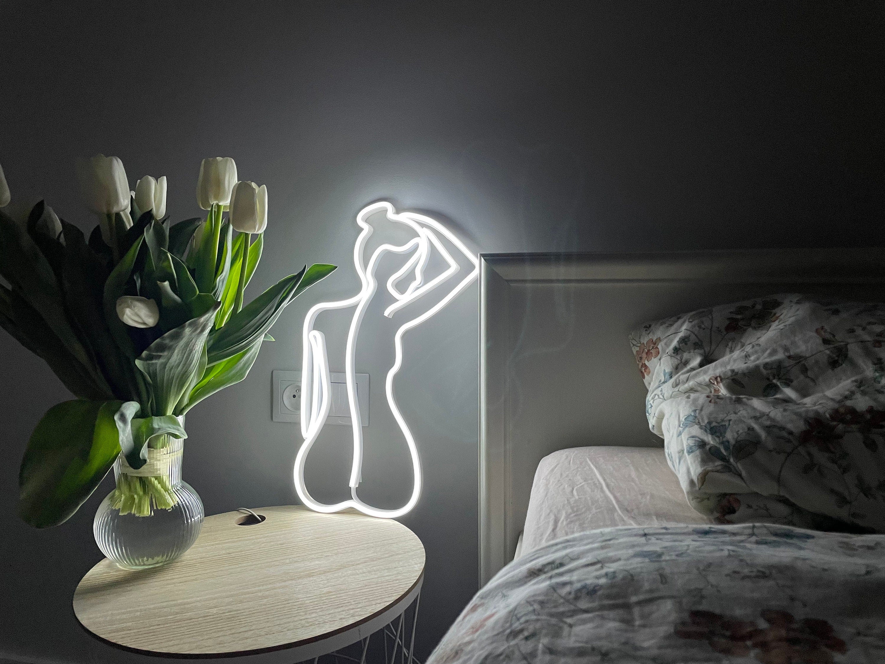 Girl body neon sign - Neonon