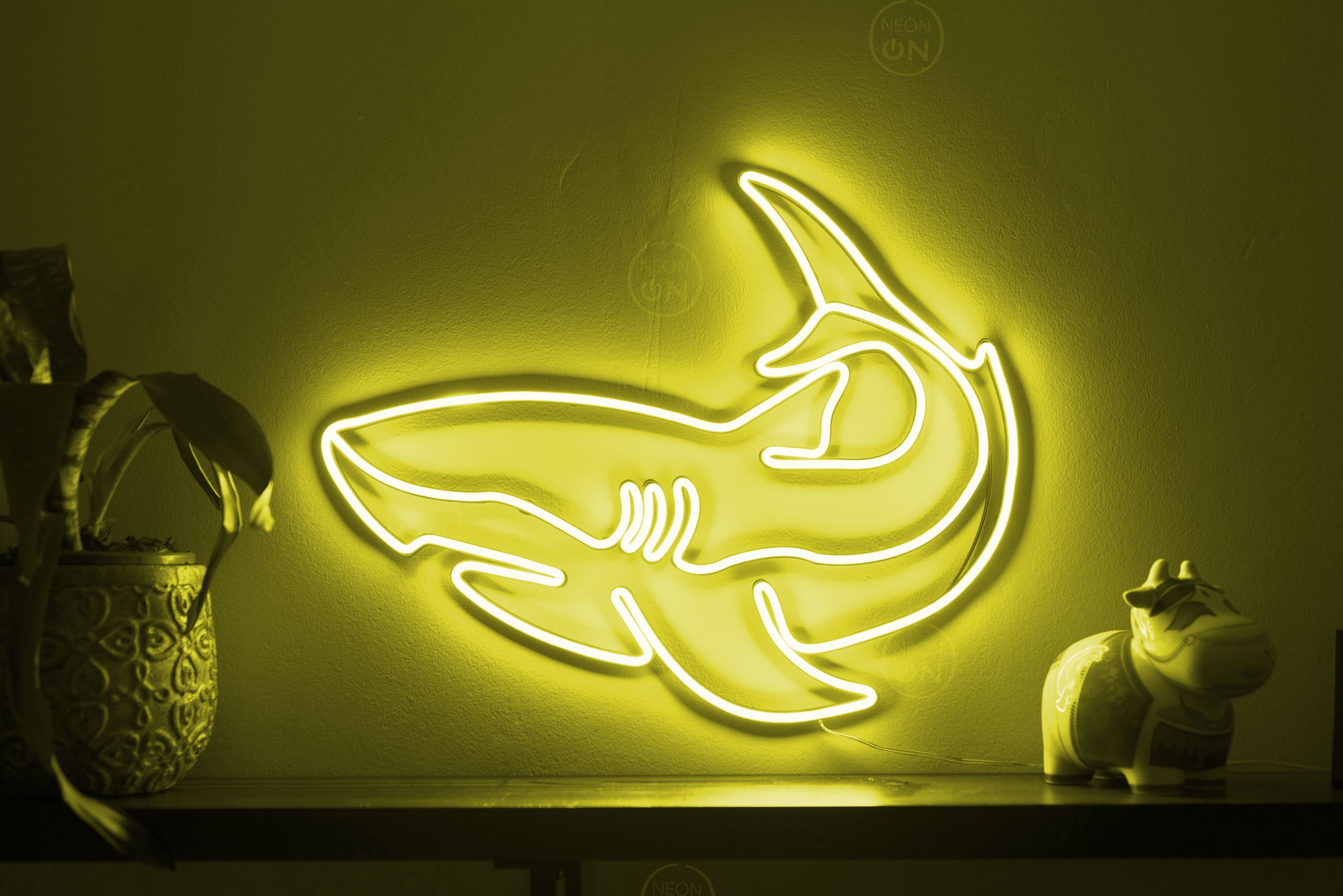 Shark Neon Sign - Neonon