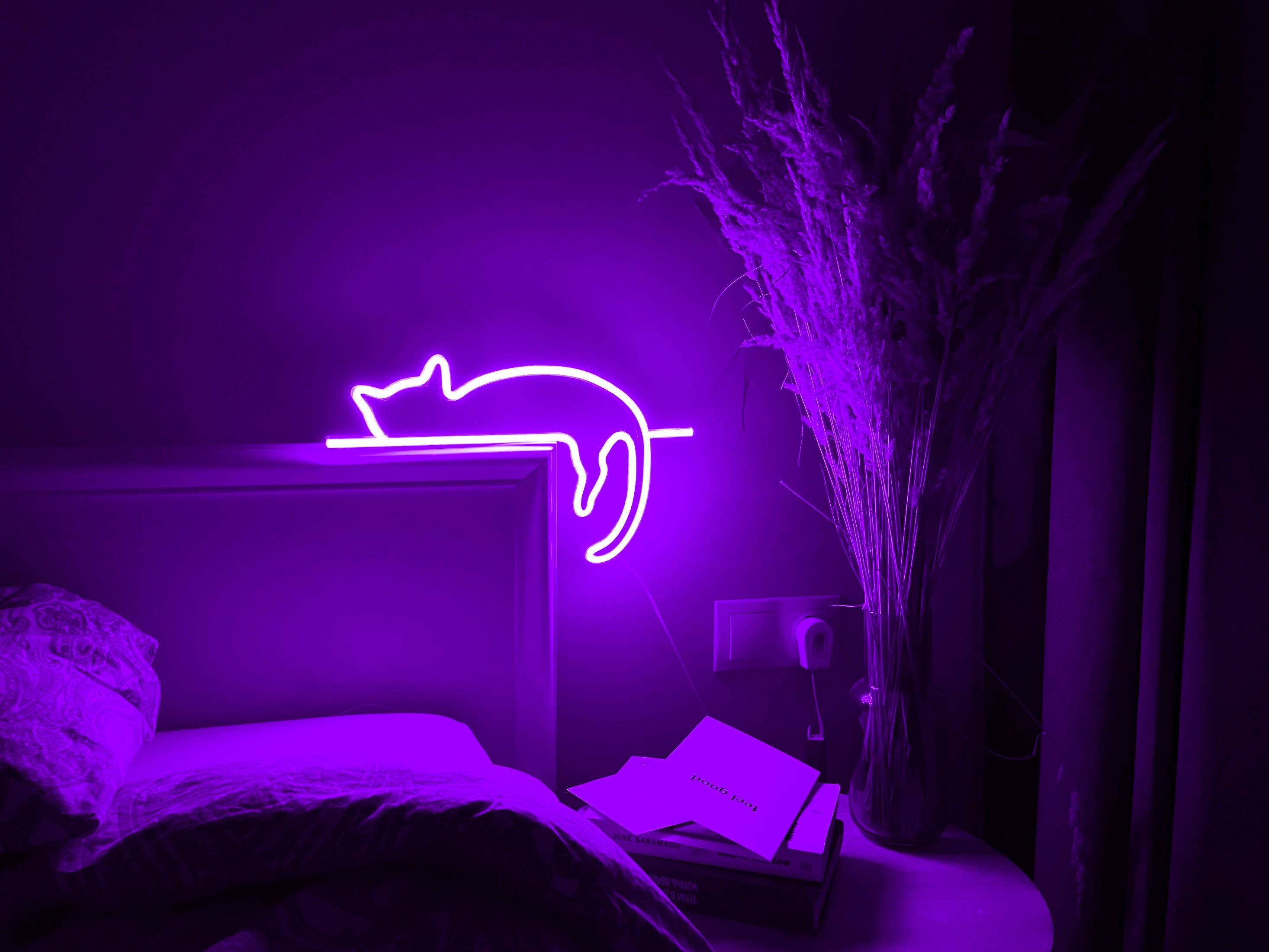 Lazy Cat neon sign - Neonon