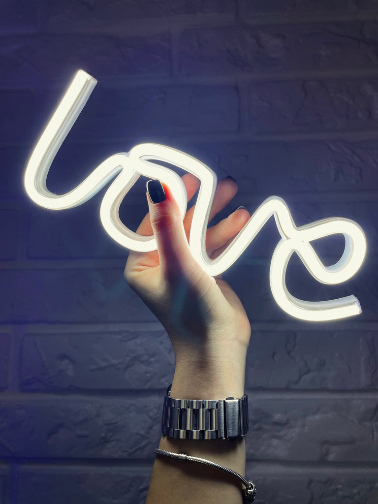 Love neon sign - Neonon