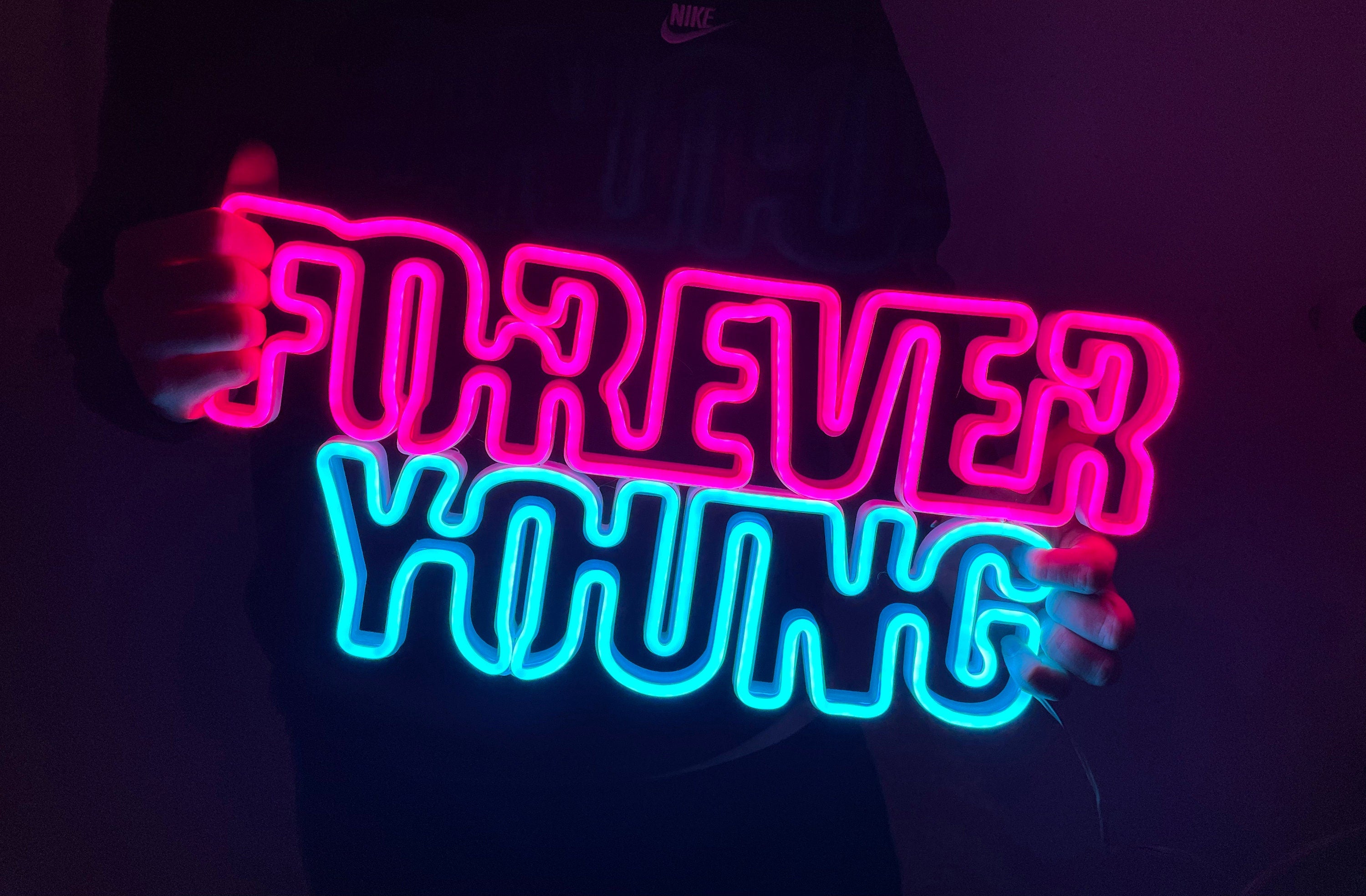 Forever young neon sign - Neonon