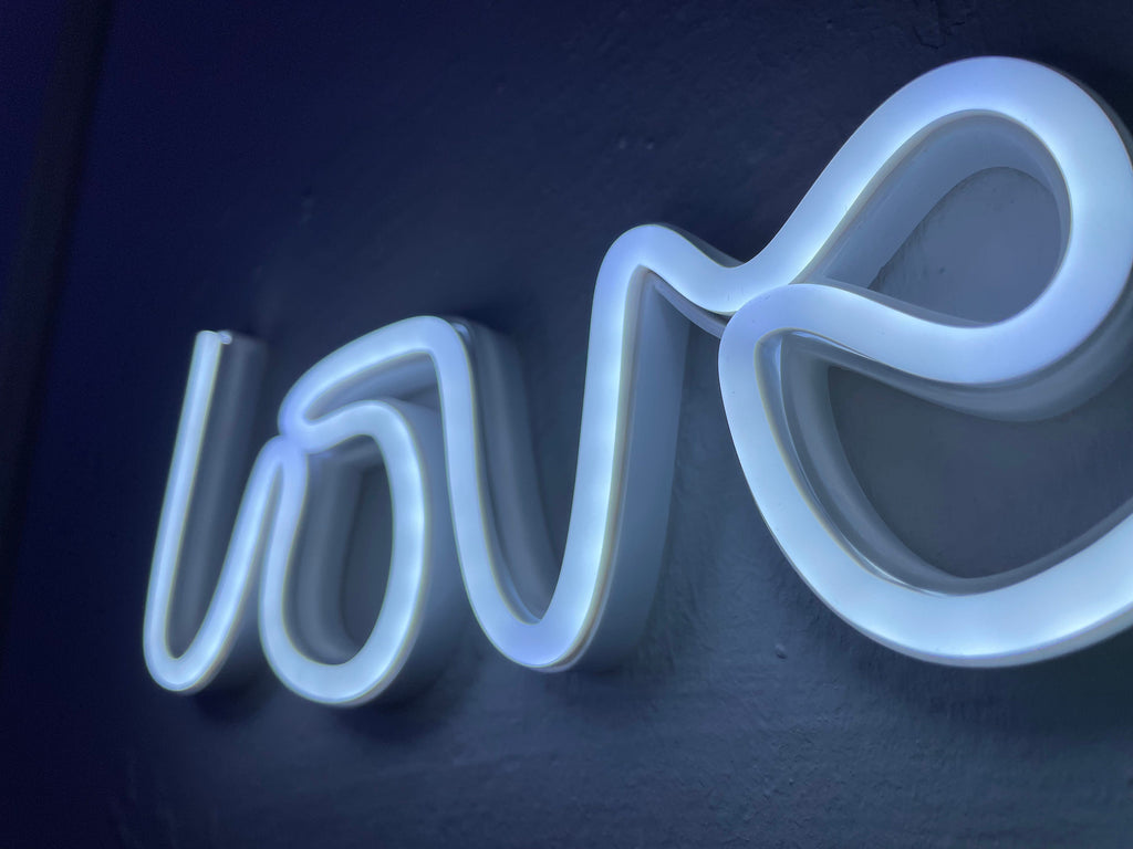 Love neon sign - Neonon