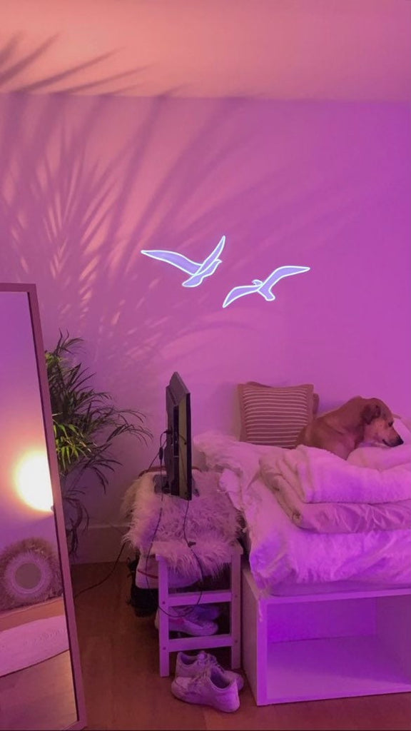 Couple flying bird neon sign - Neonon