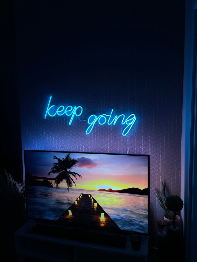 Keep going quote Neon Sign - Neonon