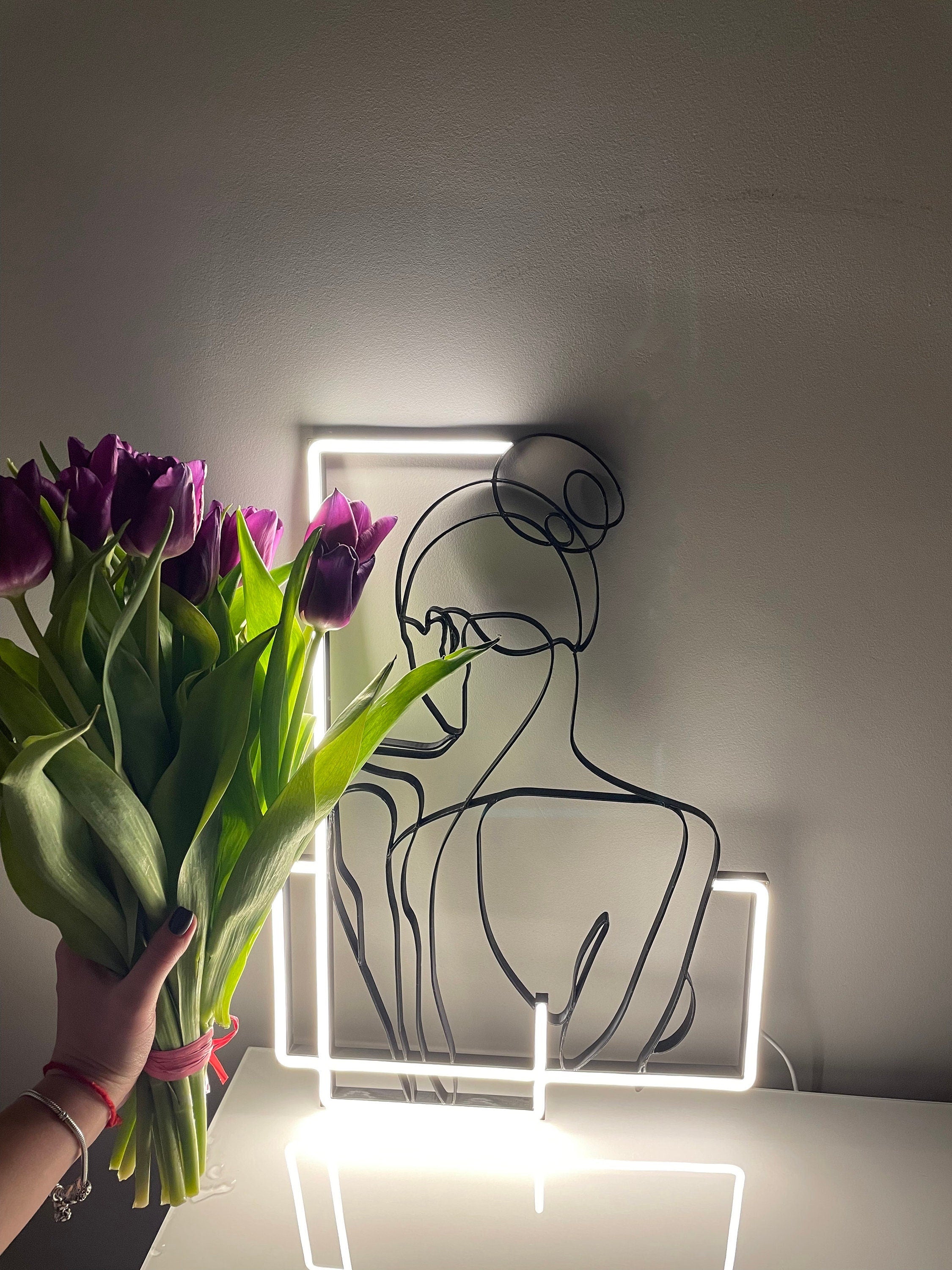 Women neon sign - Neonon