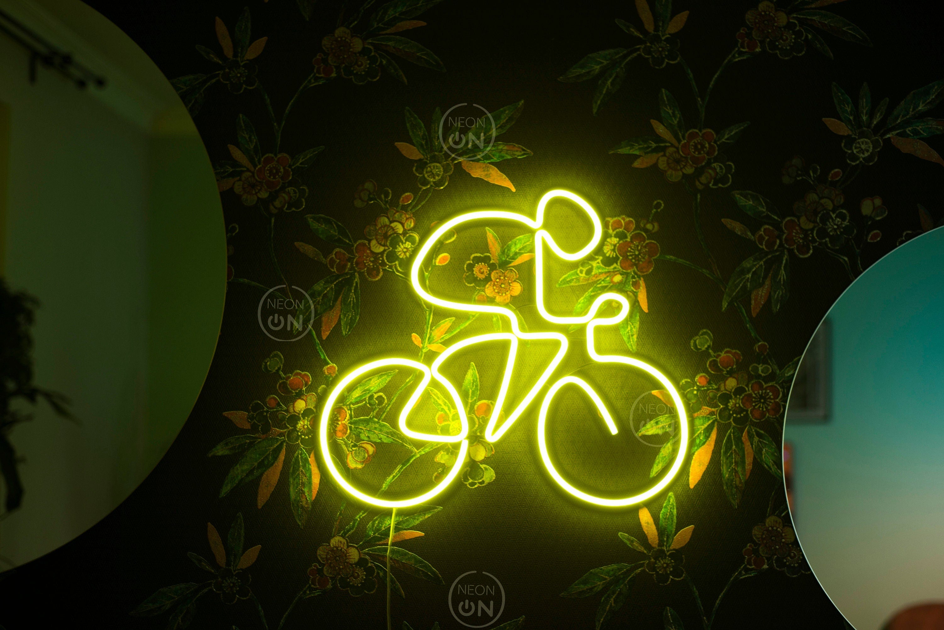 Bicyclist neon sign - Neonon