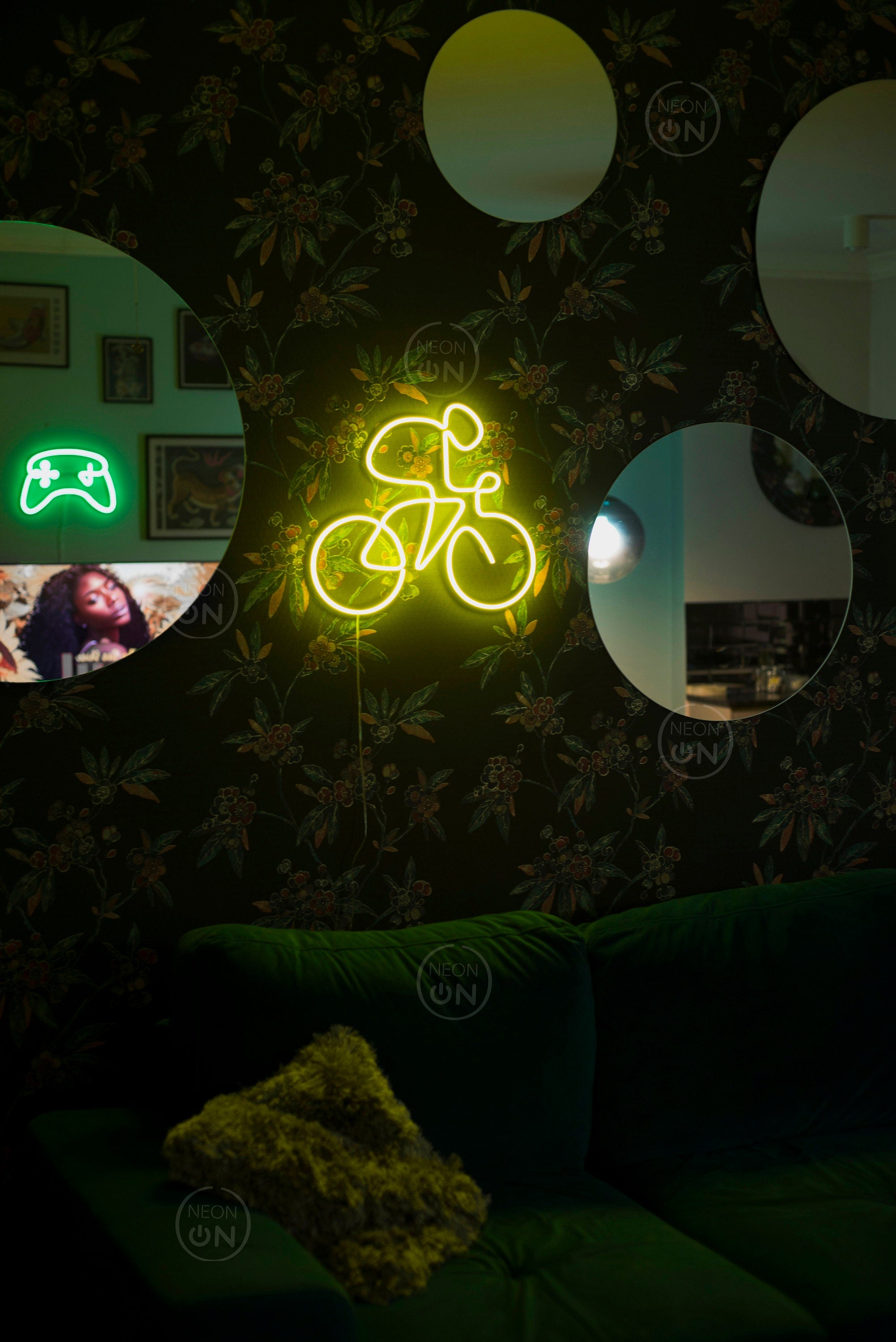 Bicyclist neon sign - Neonon